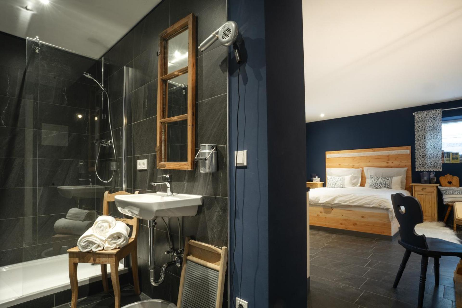 August Traeumt - Das Tiroler Apartment Im Blauen Matrei am Brenner Exteriör bild